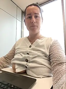 bichota85 Adlı Modelin Canlı XXX Sohbeti