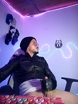 sebastian_horny Obrolan Langsung XXX