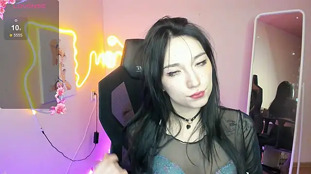 AliceeinWonderlanddd – webcam-show