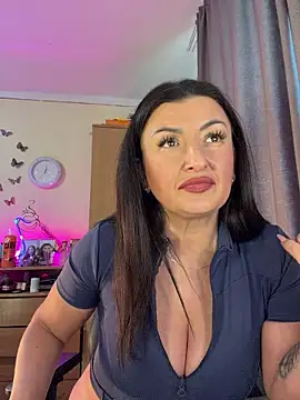 Hotangel75 élő XXX-chatje