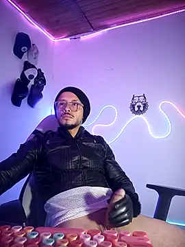 دردشة sebastian_horny الجنسية المباشرة