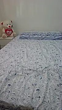 Larissa4U 即時 XXX 聊天