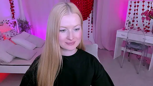 Laly_Peach élő XXX-chatje