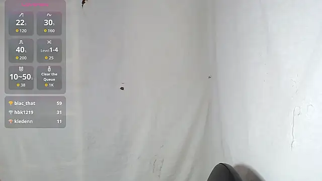 Clawdeen_gh élő XXX-chatje