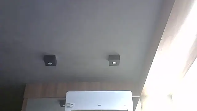 XXX chat uživo modela SkinnyKitten