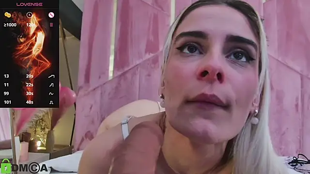 SelenaDaze's Live XXX Chat