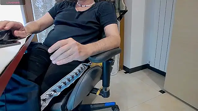 Pertunjukan Kamera Web roby24m2