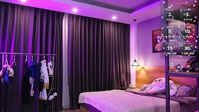 HolliWould_ élő XXX-chatje