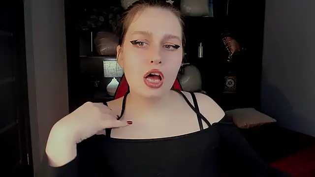 FioraMarmoris élő XXX-chatje