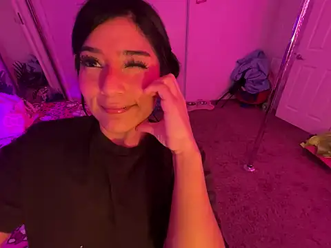 แชท XXX สดของ Onlypawzz