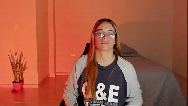 atenas_05_ live XXX chat