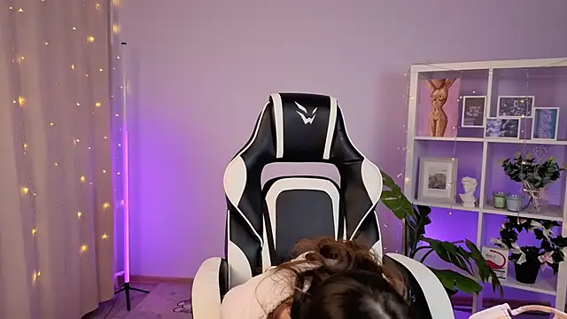 Chatroom XXX en direct de MelissaLovely_