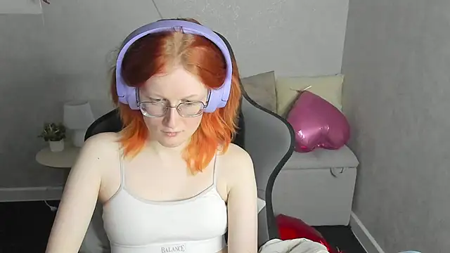 แชท XXX สดของ ElizabethHarpper