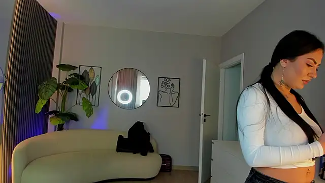 HottieLillyXXX Live XXX-Chat