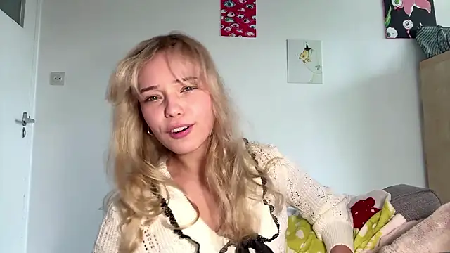 SourMidday's Live XXX Chat