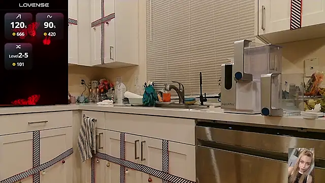 Chatroom XXX en direct de Blondiewithanass