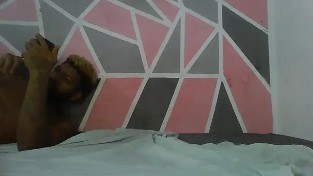 thasmyni Live XXX Chat