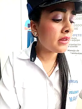 MAYE__13: онлайн-секс-чат