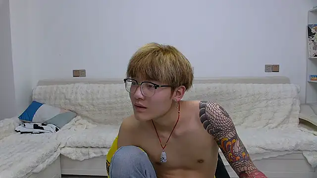 KK-cuteboyのウェブカメラショー