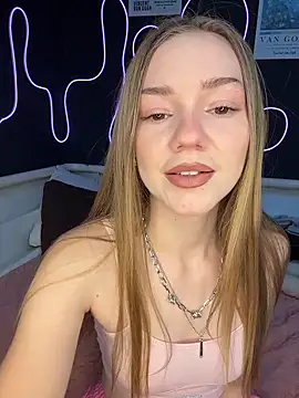 MilaMoone 现场XXX聊天