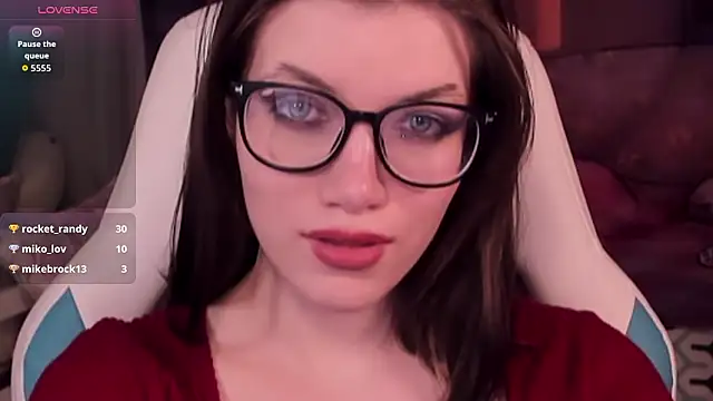 XXX chat uživo modela CathyAdams