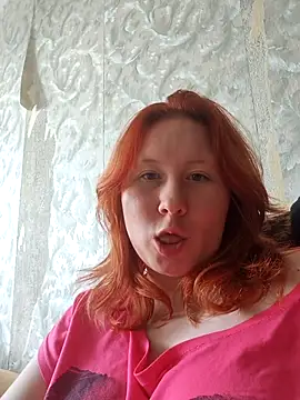 Chat +18 de MiaKissy ao vivo