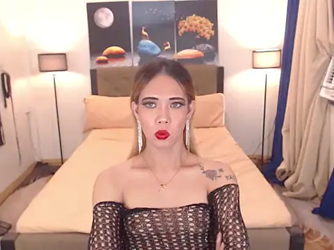 PreciousAmore Adlı Modelin Canlı XXX Sohbeti