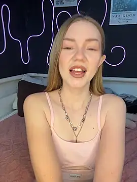 MilaMoone Live XXX Chat