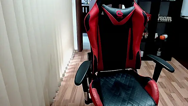 Živý XXX chat MissTroublle