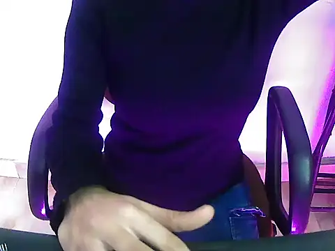 Hotsurbhi – Naživo XXX chat