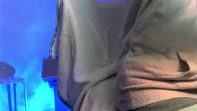 leopiii-iiJP élő XXX-chatje