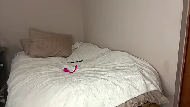 ErlinaBuoy Chat XXX live