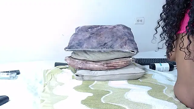 XXX chat uživo modela paula_venus