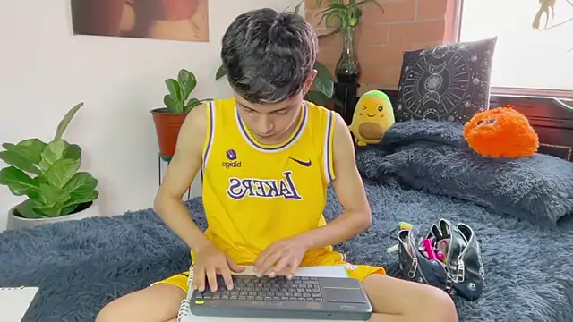 Andy_Belier23's Live XXX Chat