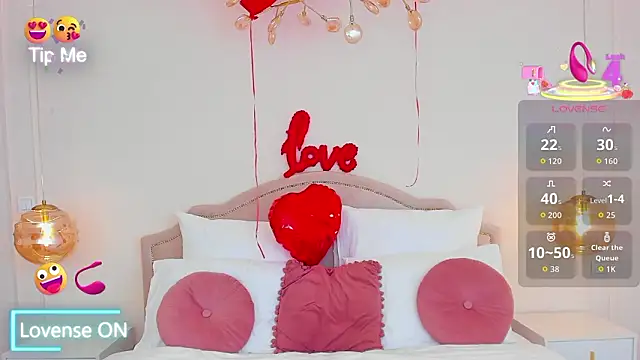 MissLoou Show in webcam