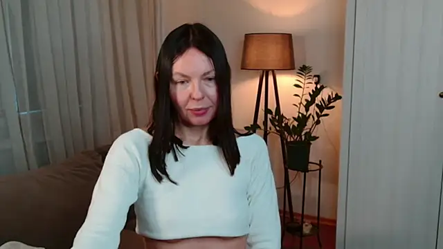 Chat XXX ao vivo de LittleNicolee