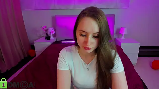 Kira__Sweet élő XXX-chatje