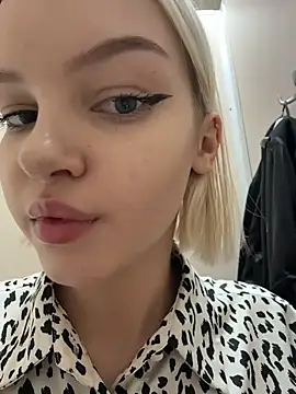 AshleyMurのウェブカメラショー