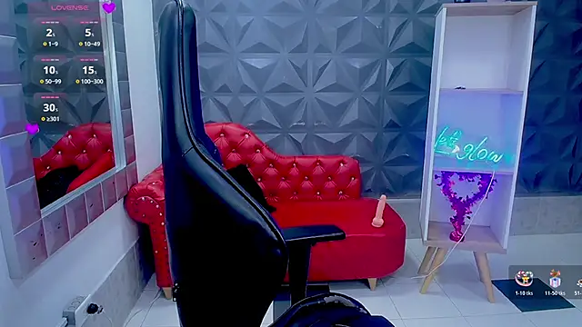 mariana_blondee's Live XXX Chat