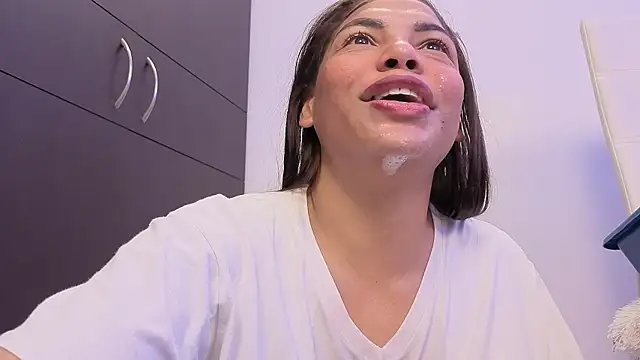 Anabel693 élő XXX-chatje