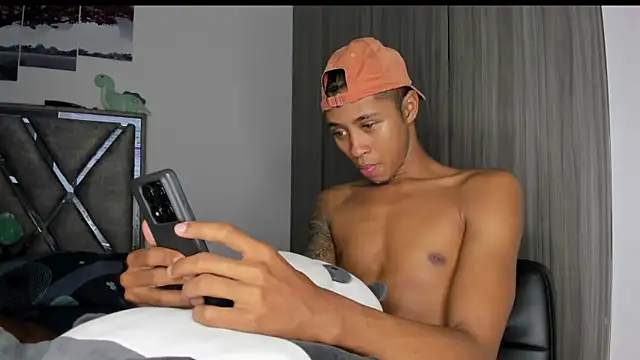 Lagosanthos 现场XXX聊天