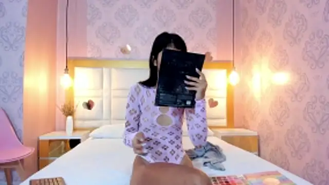 arietta_skinnyのライブXXXチャット