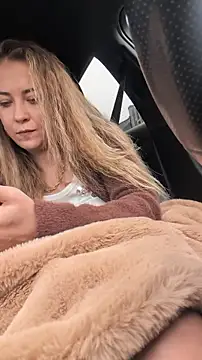 Risky_julia2330 webkamerás műsora