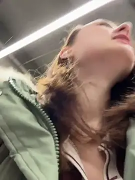 Dina_Tease 现场XXX聊天