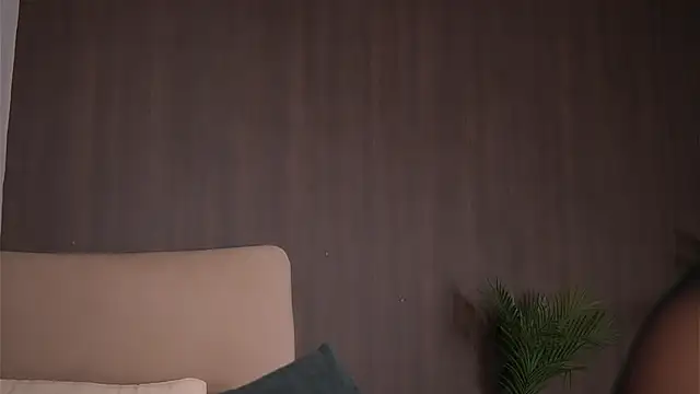 عرض كام ChloeDevine