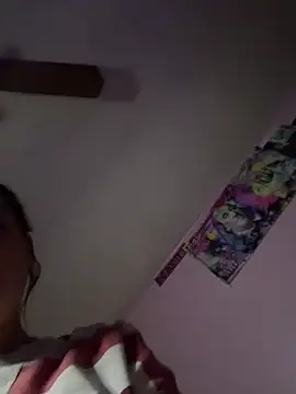 Milfshortcakes' Live XXX Chat