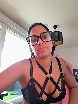 LaPetiteKim Show Webcam