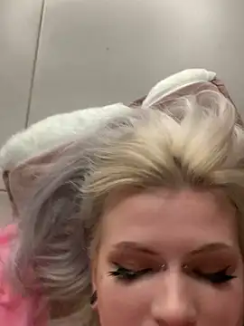 DriveThruDolls' Webcam Show