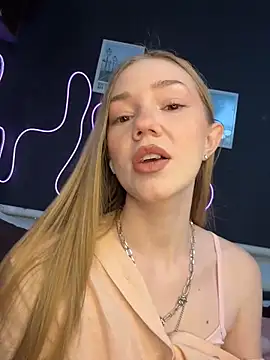 Онлайн чат XXX MilaMoone