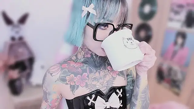 NikkiRamone Chat XXX in diretta